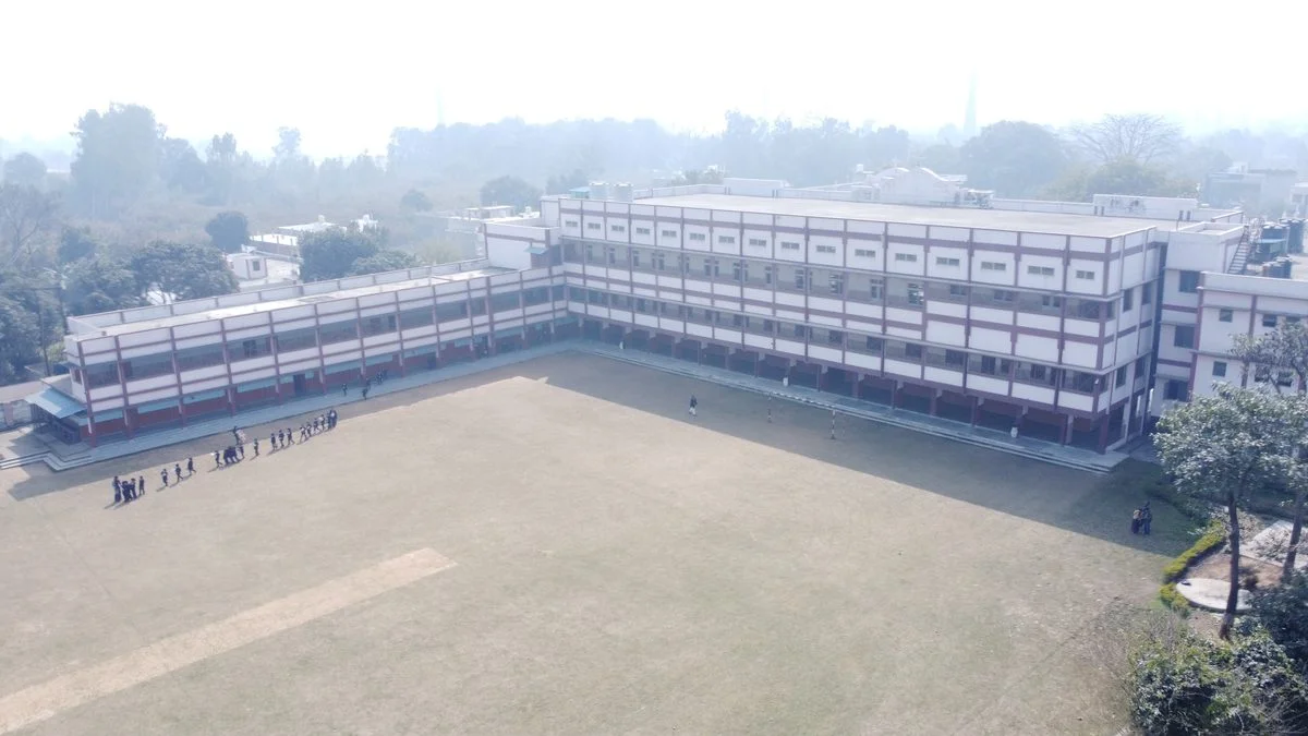 Campus & Aerial Views - Photo 1